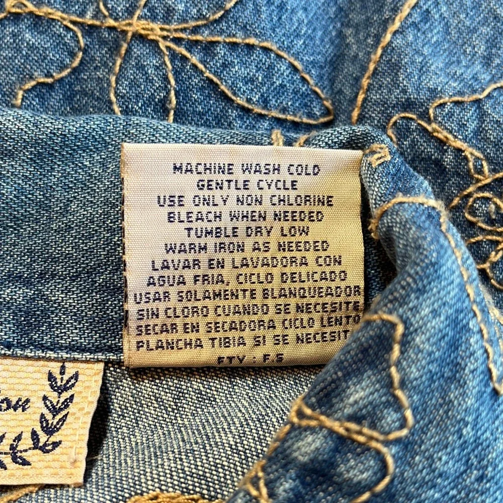 Vintage 90s Embroidered Denim Jacket L 100% Cotton Floral Western Granny‎ Artsy